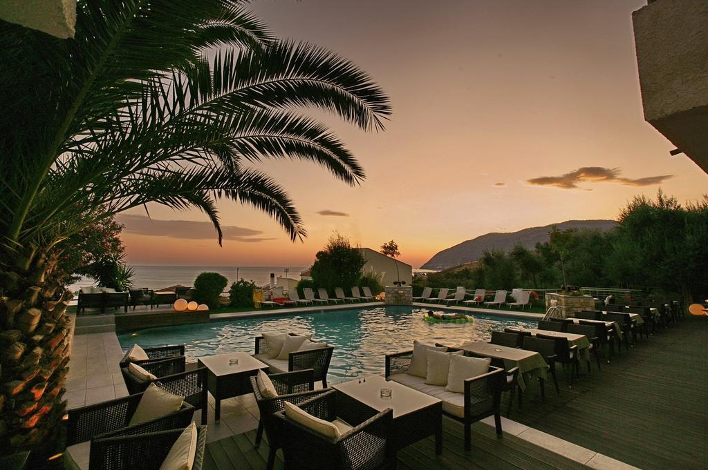 Sandy Bay Hotel 플로마리언 외부 사진